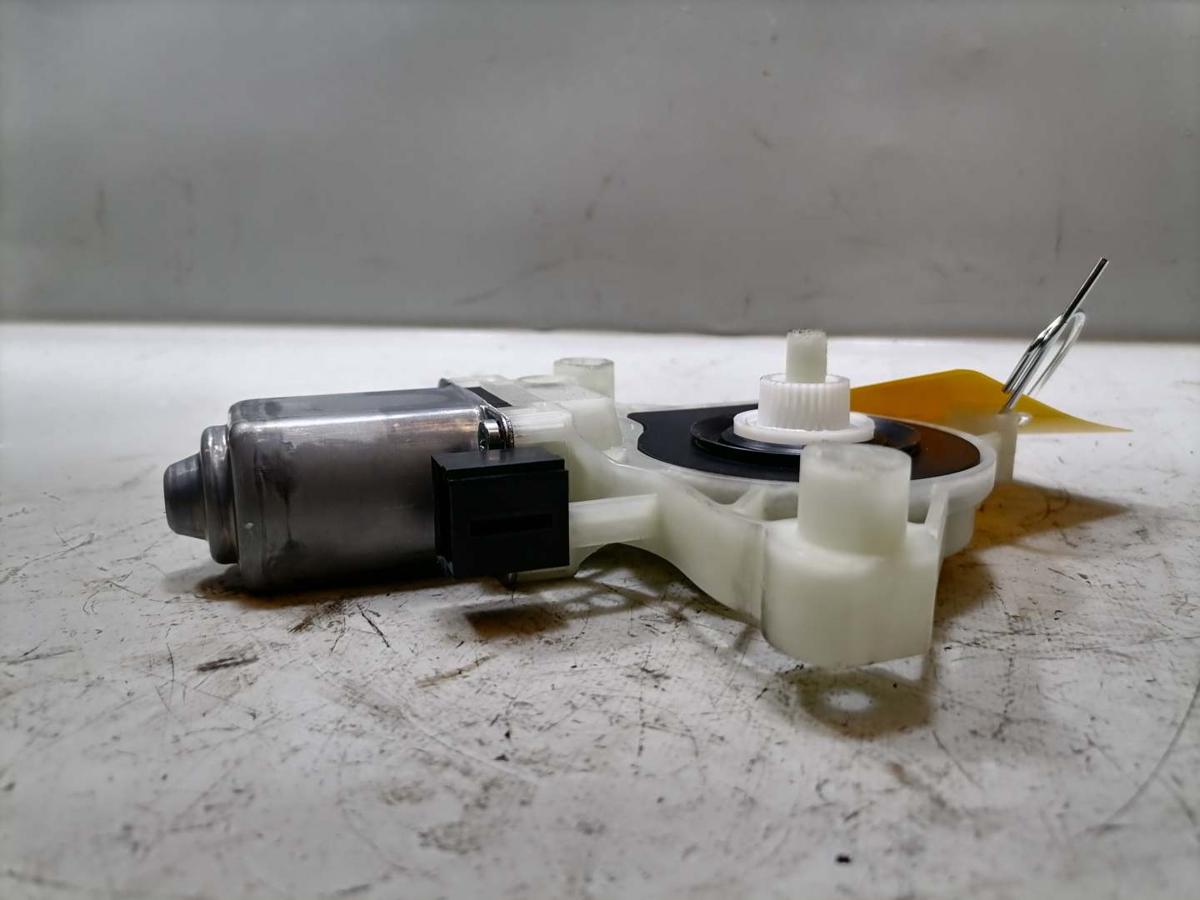 VW Passat B9 original Fensterhebermotor hinten rechts Bj.2024